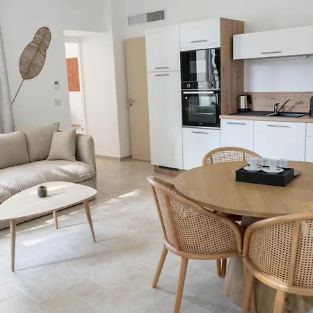 Chateau De L'insolas