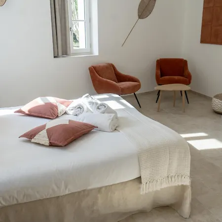 Lägenhetshotell Chateau De L'insolas 4*