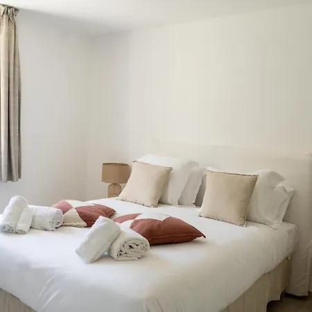 Chateau De L'insolas 4*