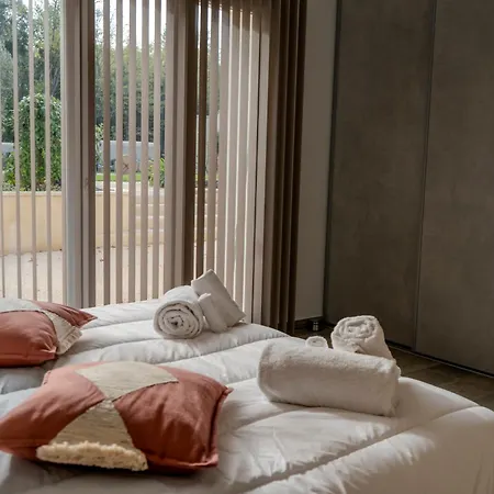 Chateau De L'insolas Lägenhetshotell 4*