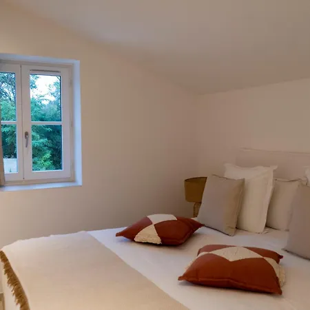 Chateau De L'insolas Hotel apartamentowy Villeneuve-lès-Avignon