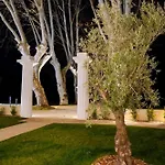 Chateau De L'insolas Aparthotel