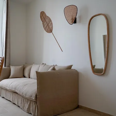 Chateau De L'insolas فينوف ليز أفيجْنْ