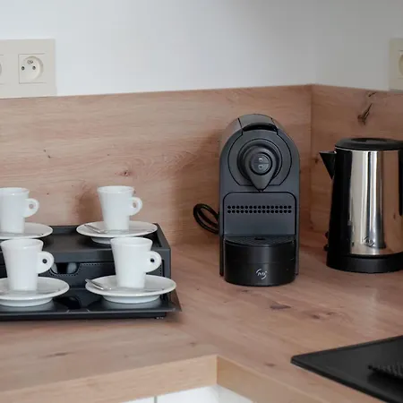 Chateau De L'insolas فينوف ليز أفيجْنْ