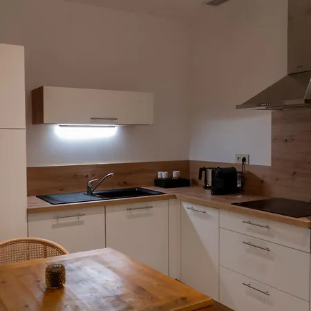 Chateau De L'insolas 4*