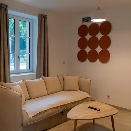 Chateau De L'insolas 4*