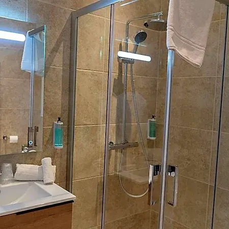 Chateau De L'insolas 4*