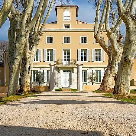 Chateau De L'insolas Aparthotel Villeneuve-les-Avignon